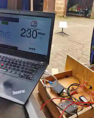 The first test of the PoE injector without a router, simply connected to the laptop.