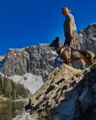 Jo und Nelly am Blue Lake im oder am Northern Cascades National Park